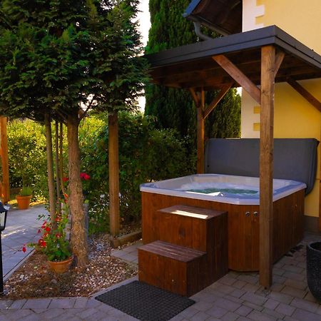 Mkj Mireno Hotell Stegna  Exteriör bild